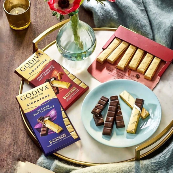 Godiva Signature Mini Bars, 8 Pieces. Bite-sized luxury chocolate gift for China.