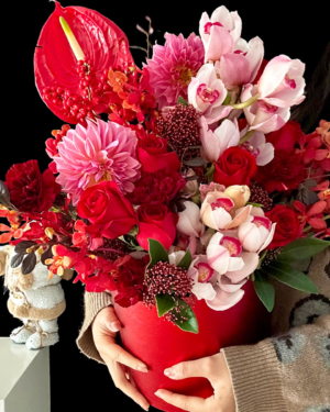 Radiant red flower bouquet, delivered across China with care.